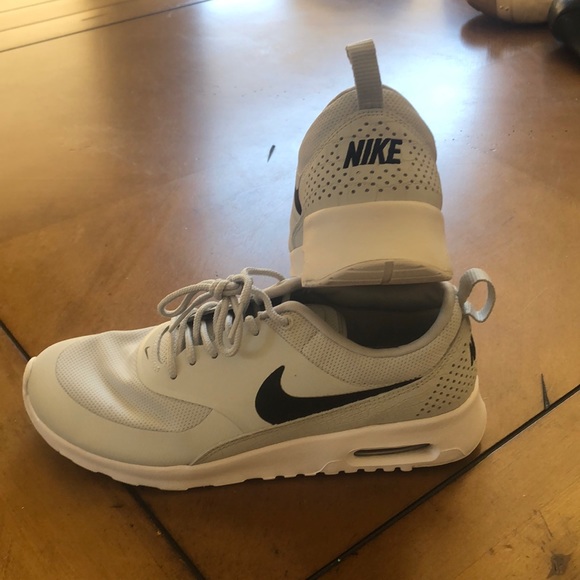 Nike running shoes - Picture 3 of 3